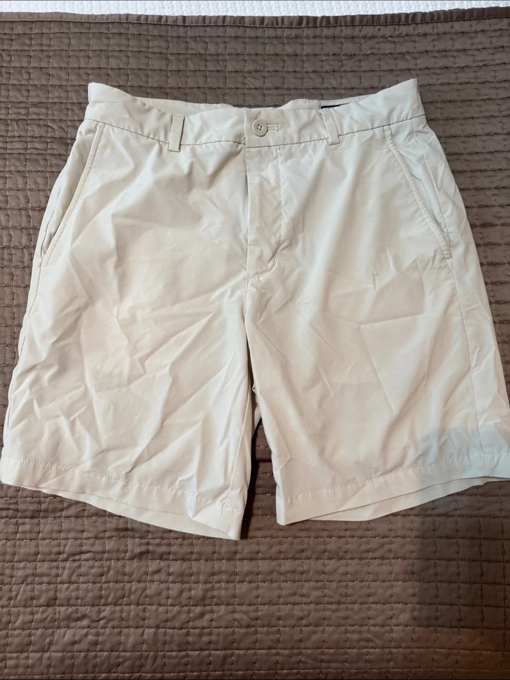 Vineyard Vines Men's Cream breaker Shorts
